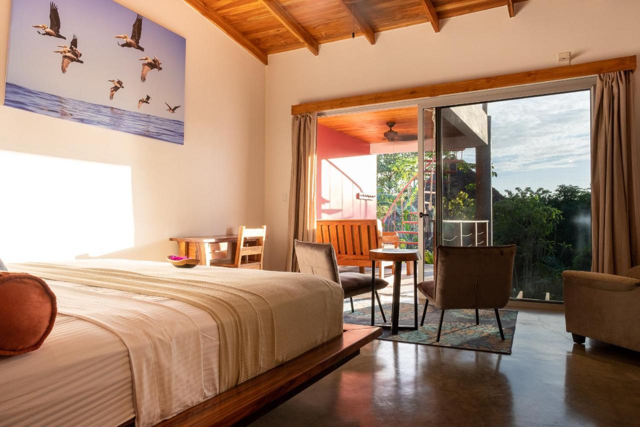 Iluminar Beachfront Suites Nosara Eksteriør bilde