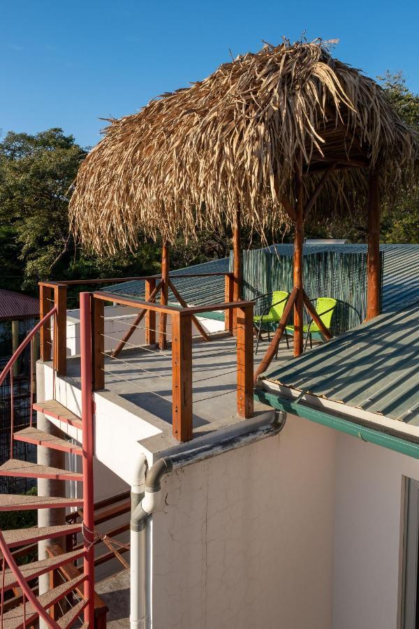 Iluminar Beachfront Suites Nosara Eksteriør bilde