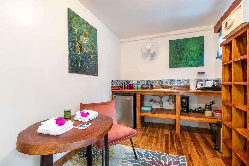 Iluminar Beachfront Suites Nosara Rom bilde