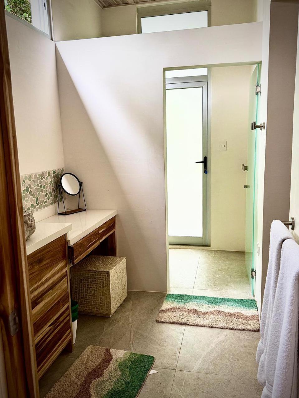 Iluminar Beachfront Suites Nosara Rom bilde