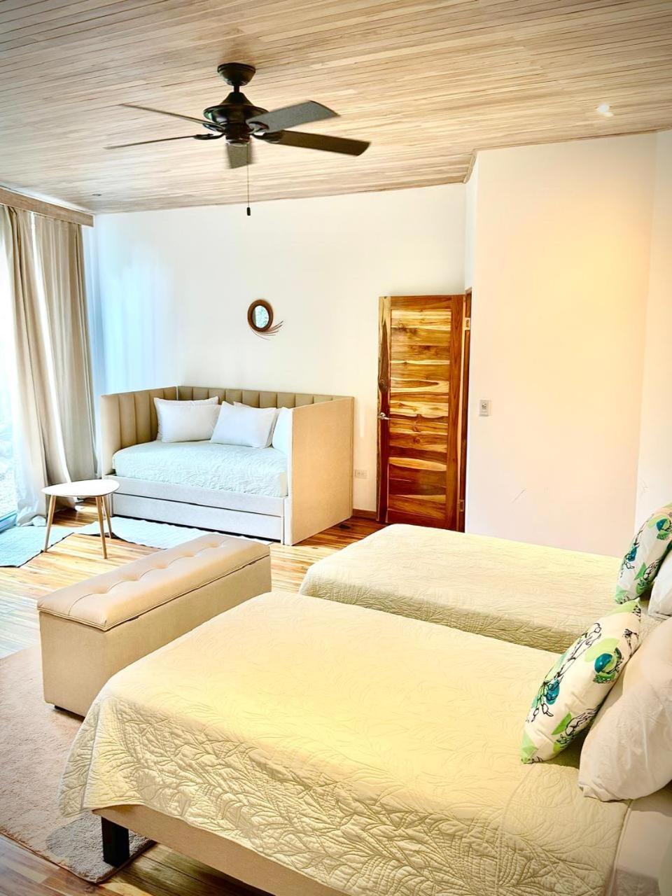 Iluminar Beachfront Suites Nosara Eksteriør bilde